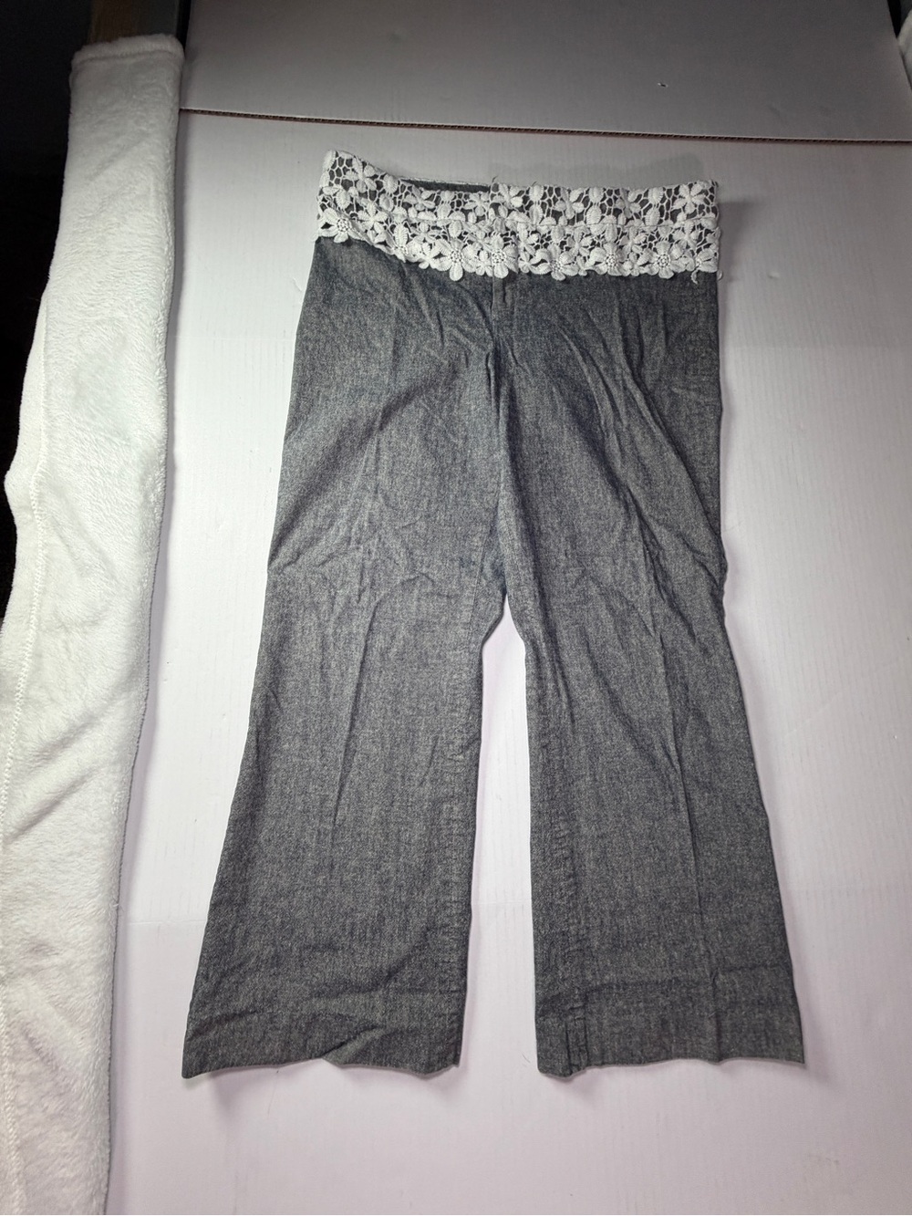 Vintage Y2K J. Peterman Gray wide leg Knit Pants with Floral waistband
